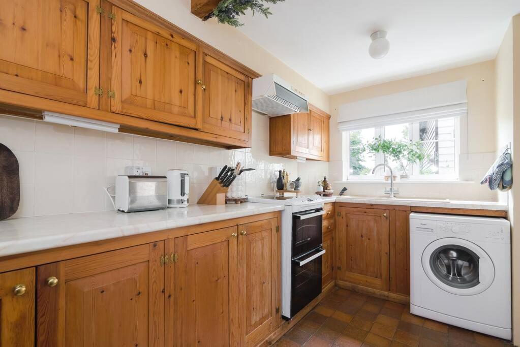Adorable 2 Bedroom Guest House Hawkhurst Esterno foto