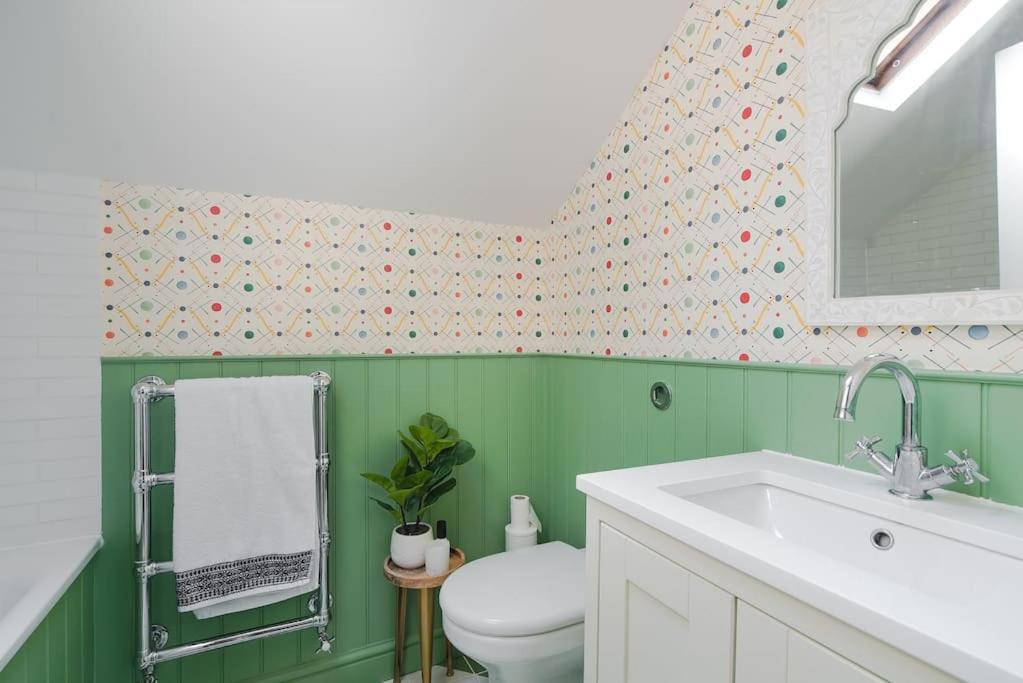 Adorable 2 Bedroom Guest House Hawkhurst Esterno foto